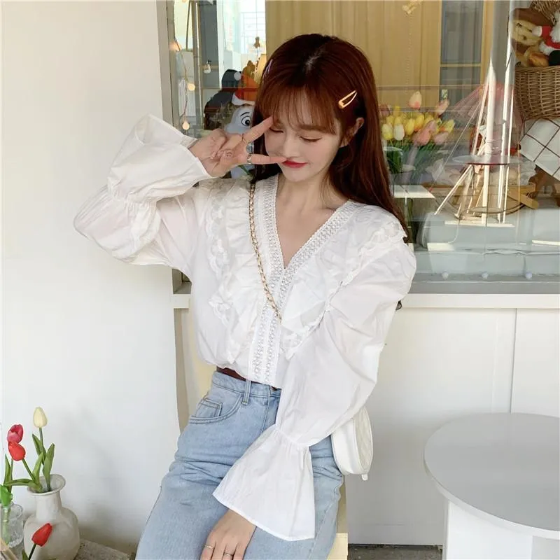 Kawaii V-neck Flare Sleeved Shirt